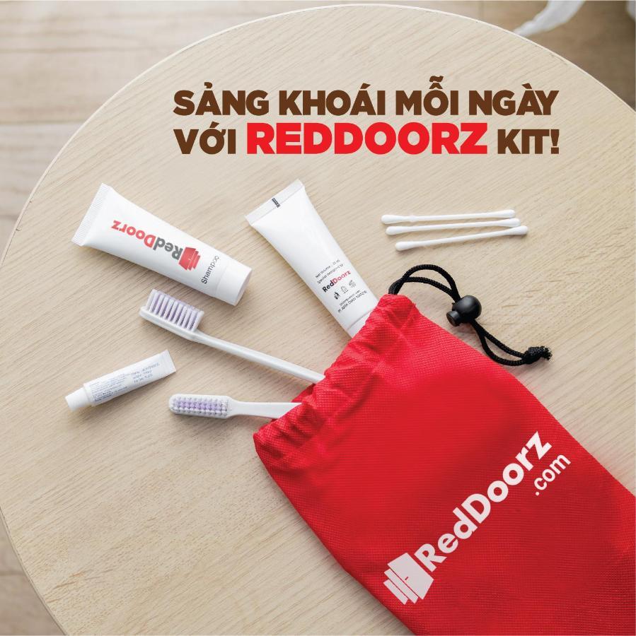 Reddoorz Near Etown 4 Hotel Cidade de Ho Chi Minh Exterior foto