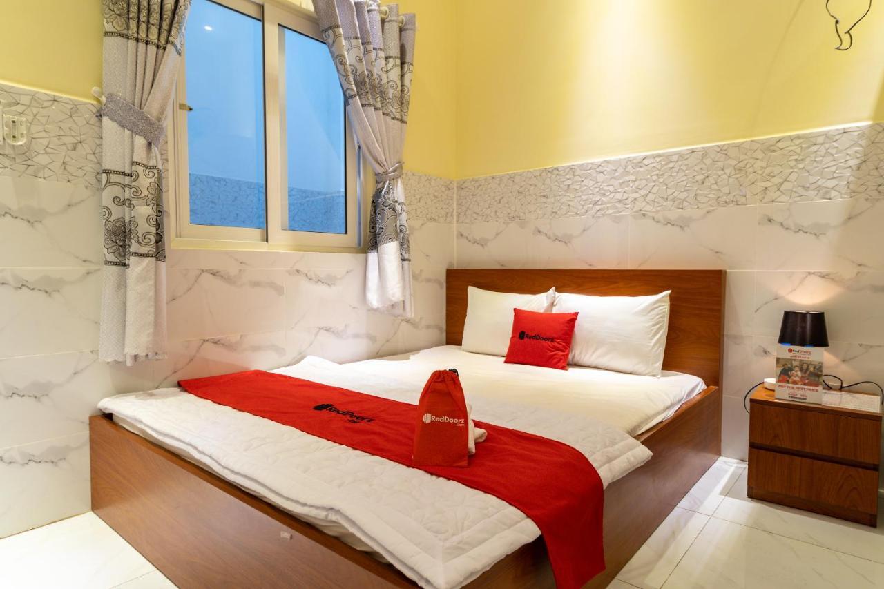 Reddoorz Near Etown 4 Hotel Cidade de Ho Chi Minh Exterior foto