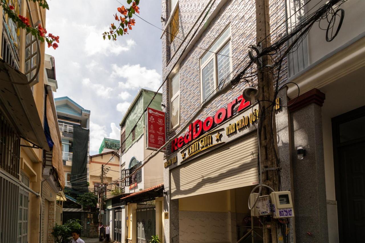 Reddoorz Near Etown 4 Hotel Cidade de Ho Chi Minh Exterior foto