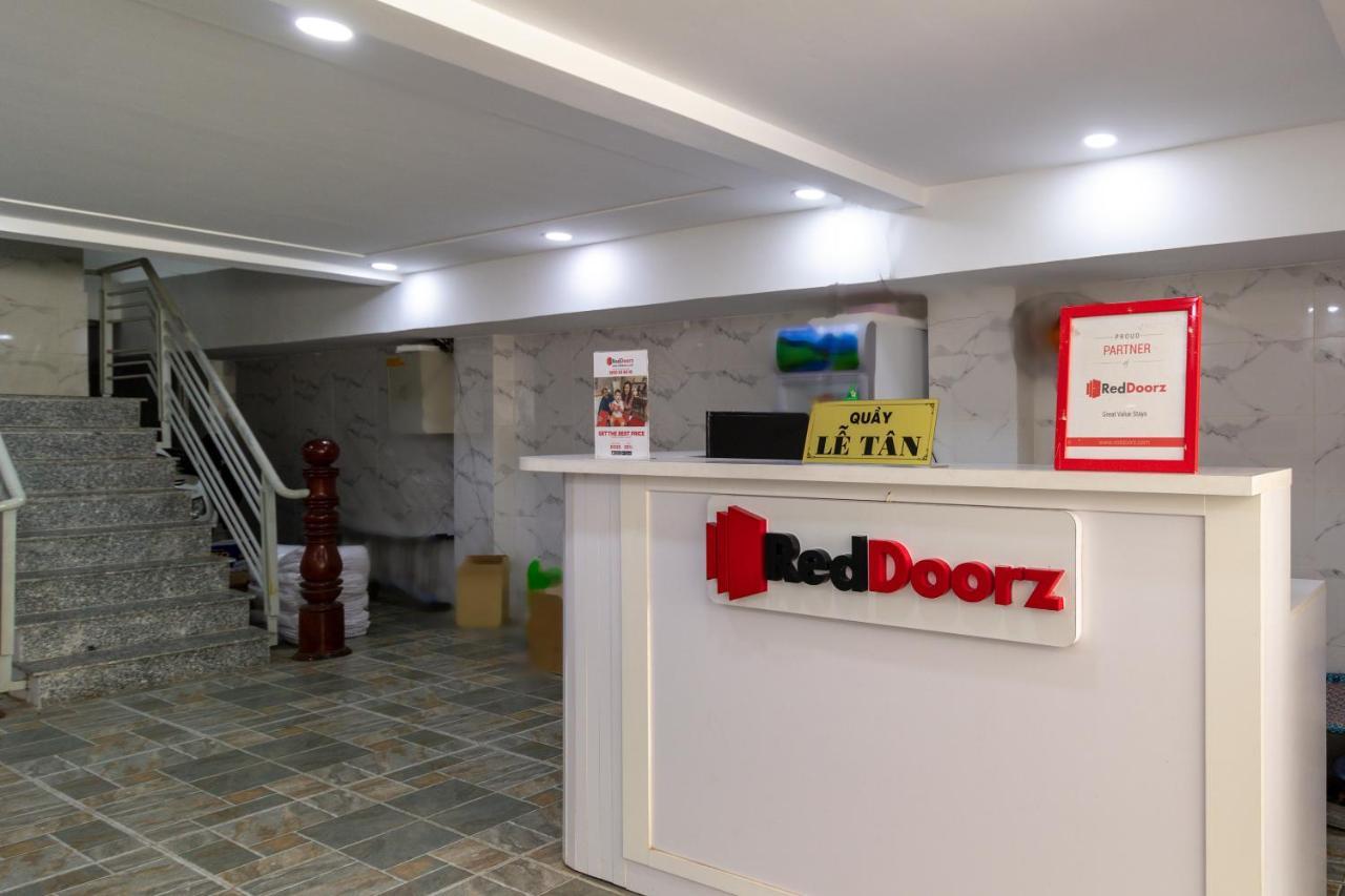 Reddoorz Near Etown 4 Hotel Cidade de Ho Chi Minh Exterior foto
